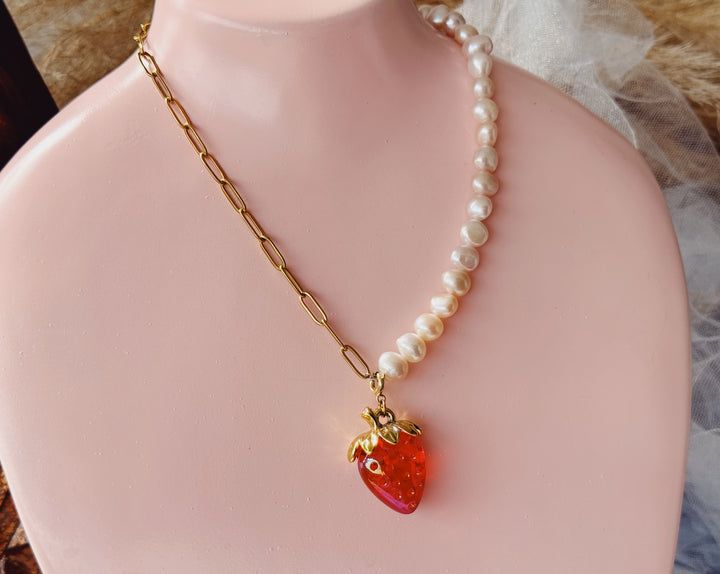 Strawberry Pearl choker
