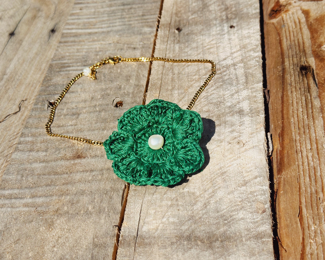 Cuban crochet flower choker