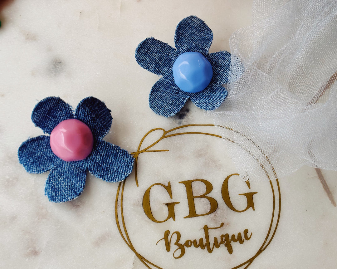 Jean flower pin