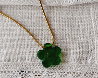 Green flower chain