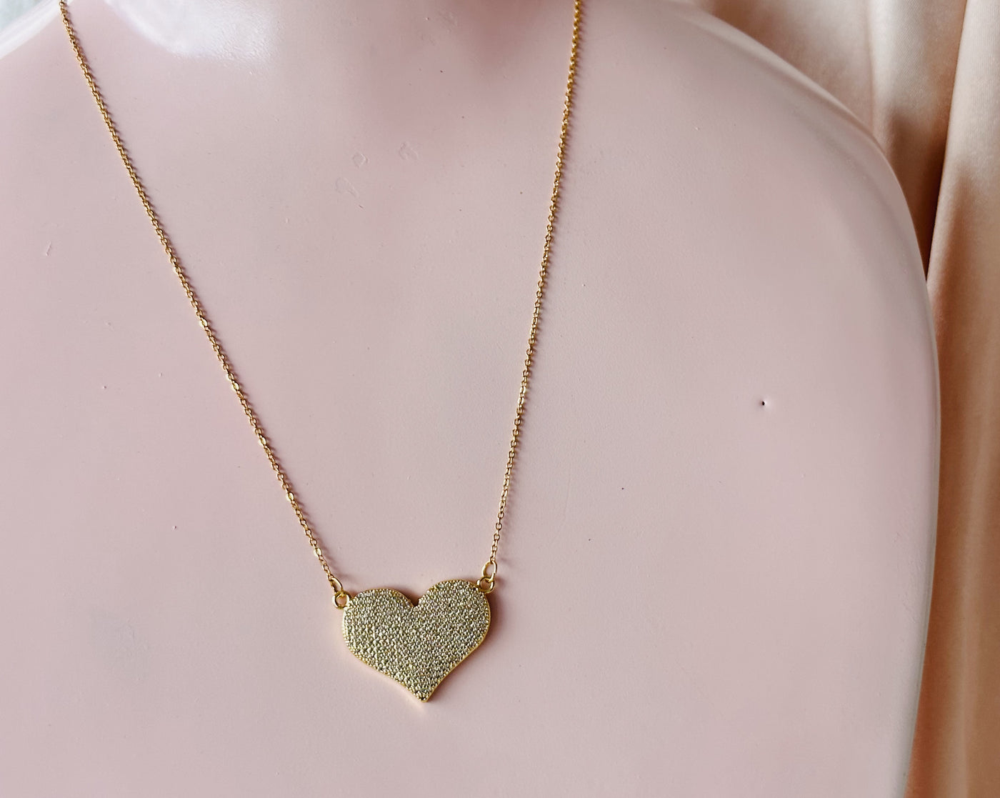 Heart pave chain